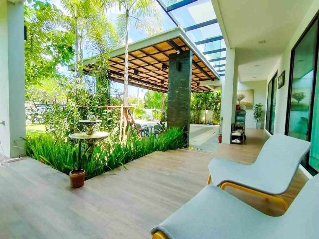 Modern House Preview 6