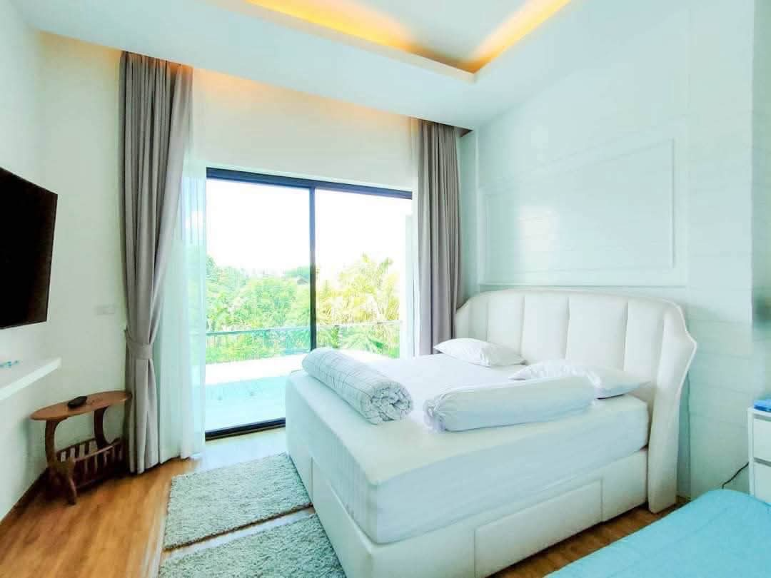 Modern House Preview 4