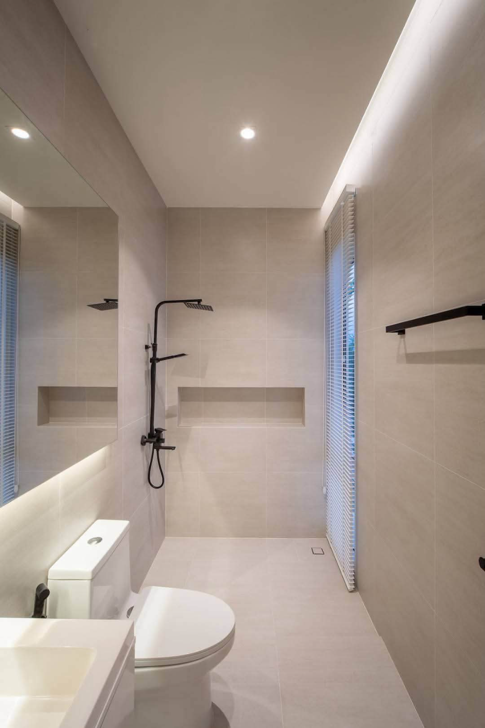 Modern Pool Villa Preview 3