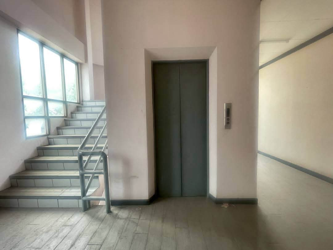 Prime Commercial Location  Preview 6