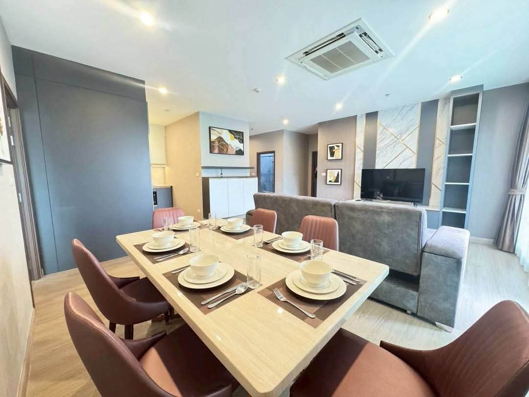 Luxury Condo Preview 6