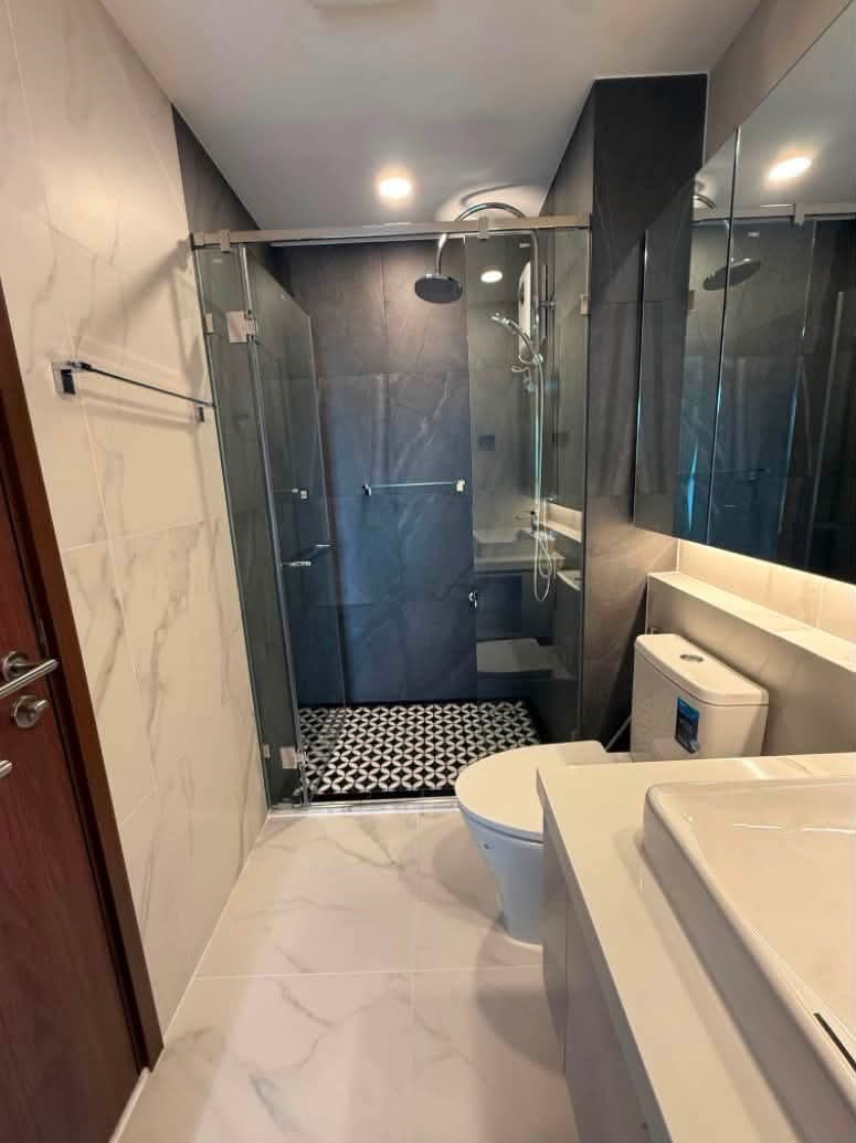 Luxury condo  Preview 3