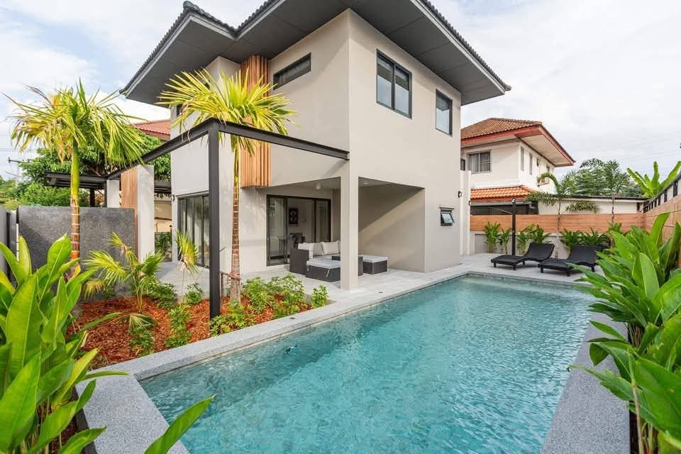 RENOVATED POOL VILLA
