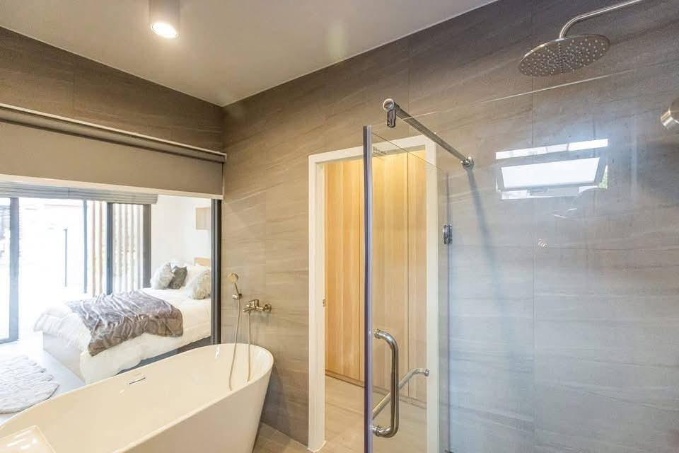 RENOVATED POOL VILLA Preview 4