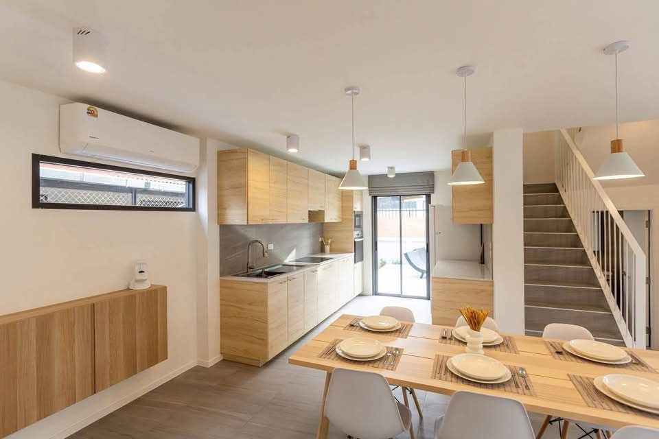 RENOVATED POOL VILLA Preview 3