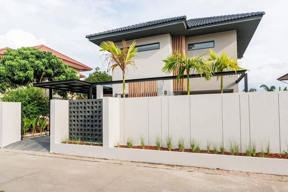 RENOVATED POOL VILLA Preview 2