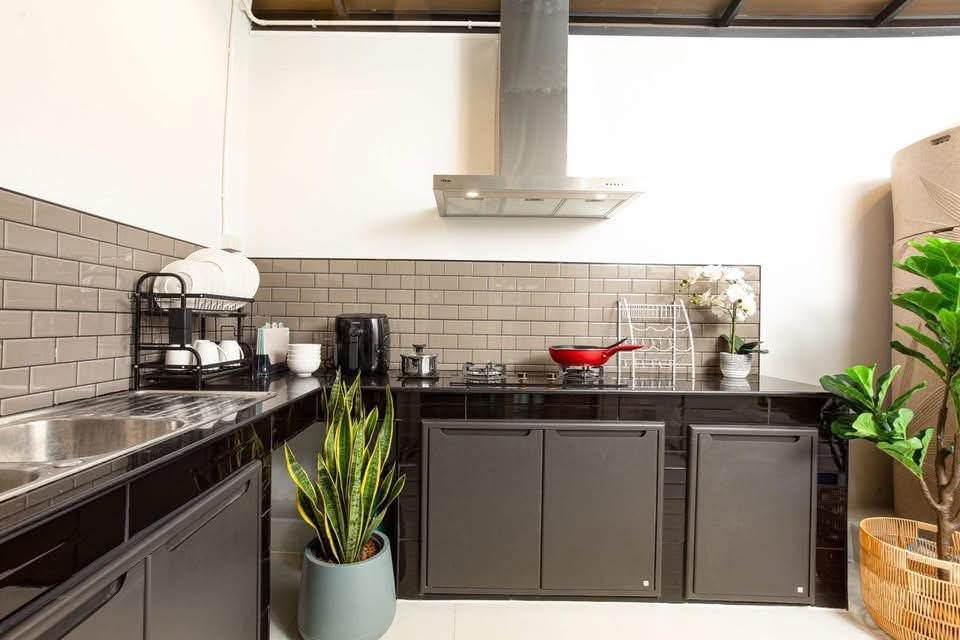 Premium 3-Story Townhome Preview 7