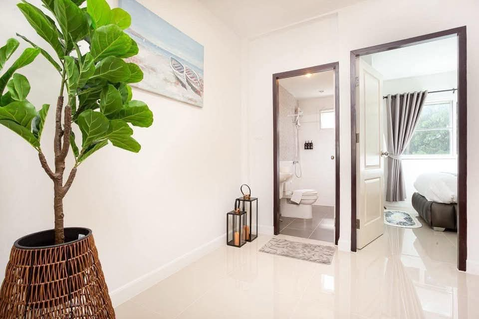 Premium 3-Story Townhome Preview 4