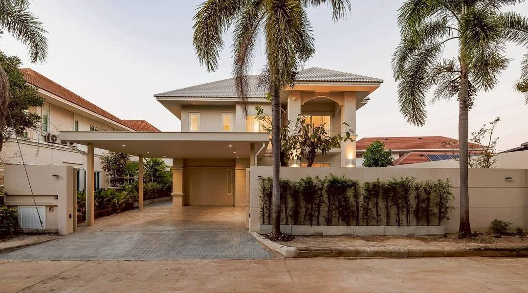 Luxury Pool Villa Preview 2
