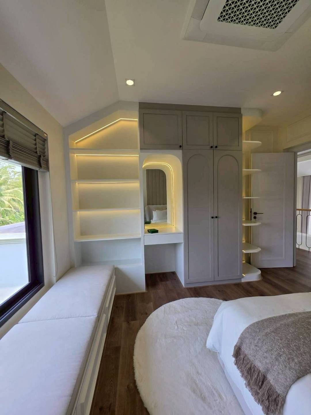Luxury Pool Villa Preview 4