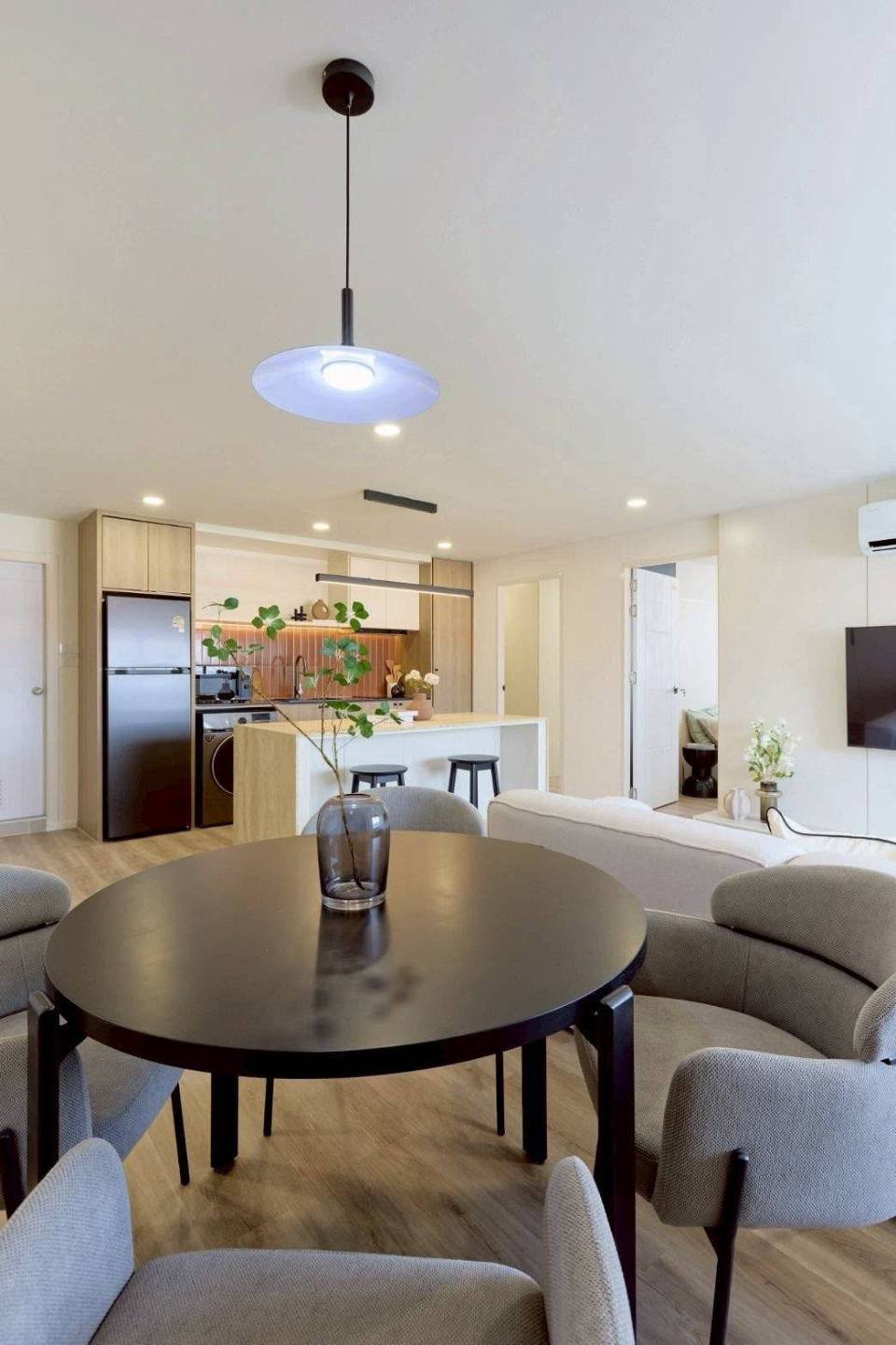 Modern Condo Preview 7