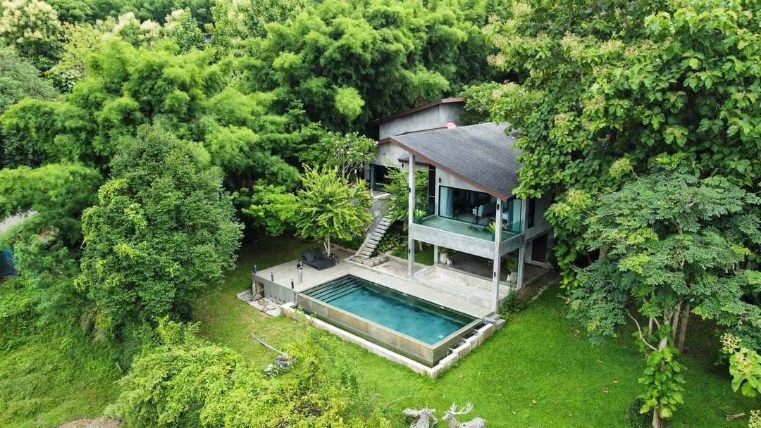 Luxury Modern Tropical Pool Villa