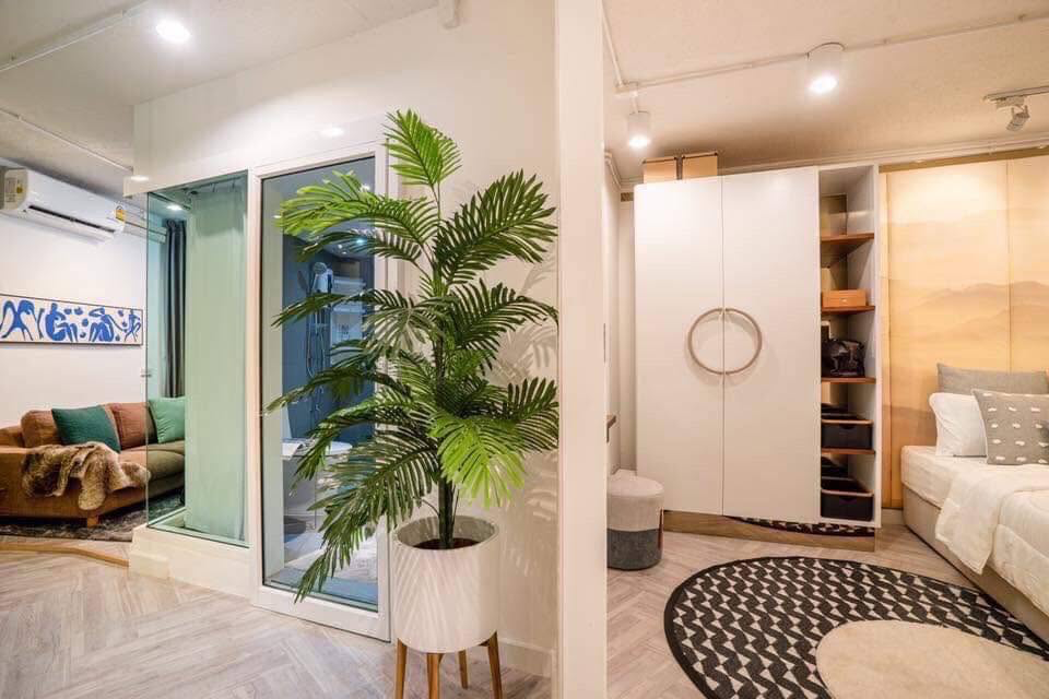 Modern Art Style Condo Preview 4