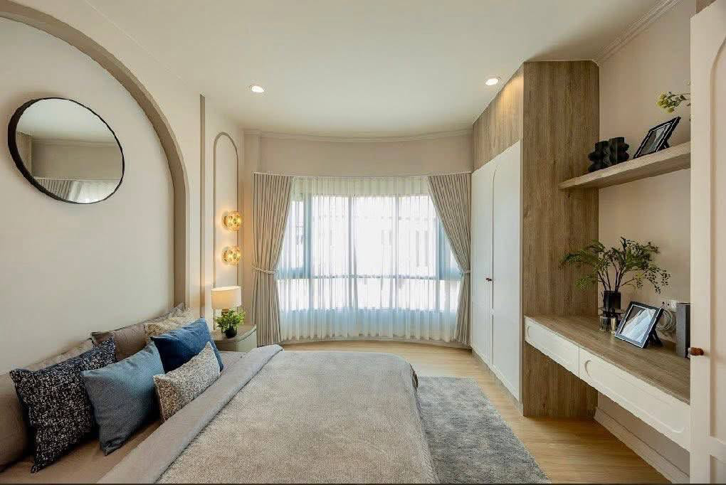 Luxury 2-Storey House  Preview 6
