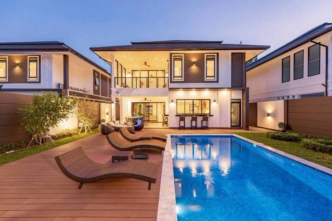 Modern Tropical style Pool Villa