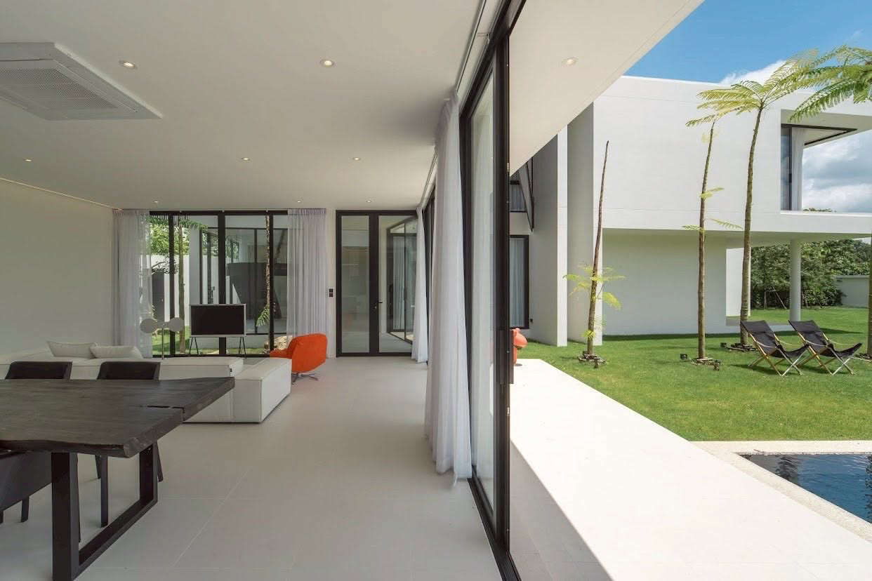 Luxury Modern Pool Villa Preview 4