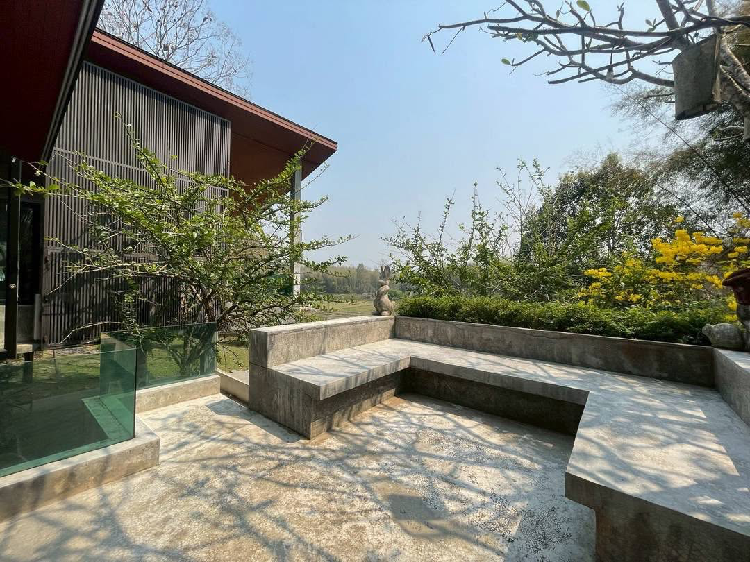 Luxury Modern Tropical Pool Villa Preview 6