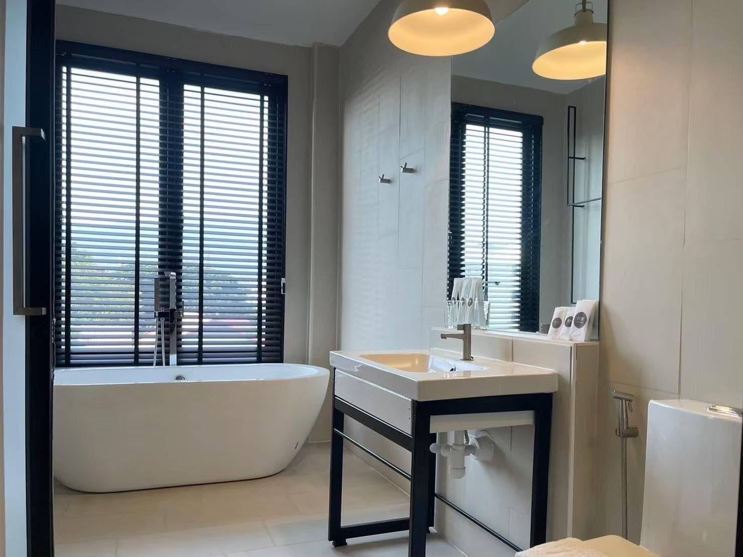 Modern Hotel  Preview 2