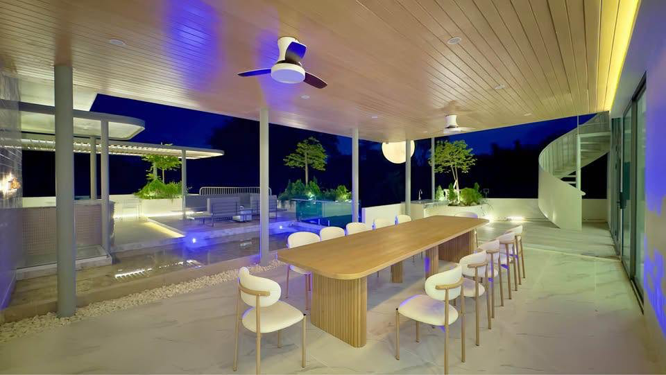 Palm Beach-style pool villa Preview 4