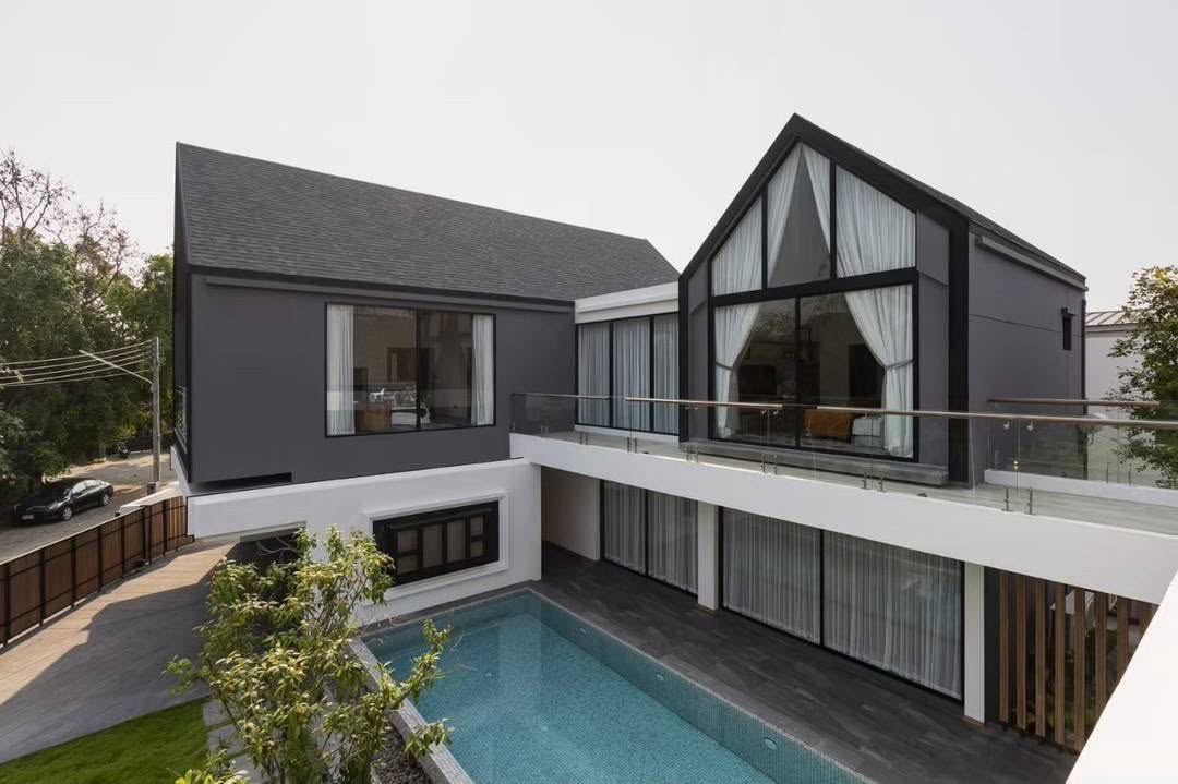 Luxury Modern Pool Villa 