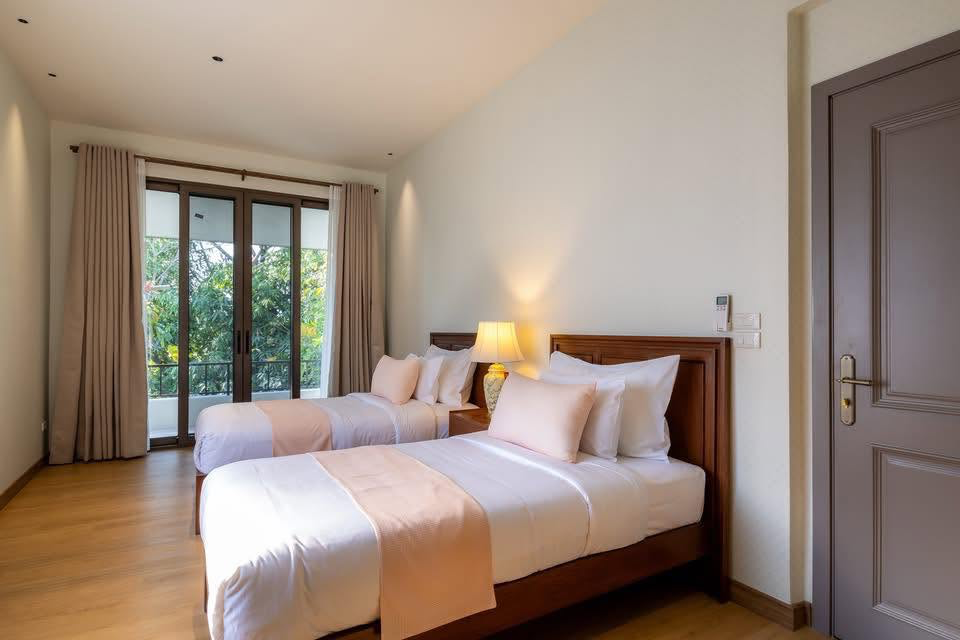 Brand New Luxury Villa Preview 3