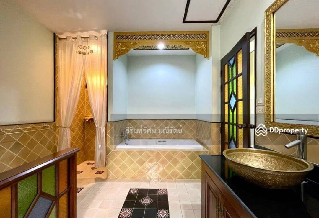 Luxury Modern Lanna Lakefront Pool Villa  Preview 3