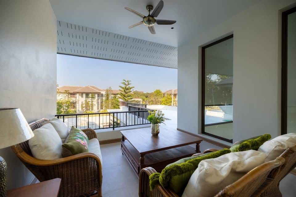 Brand New Luxury Villa Preview 4