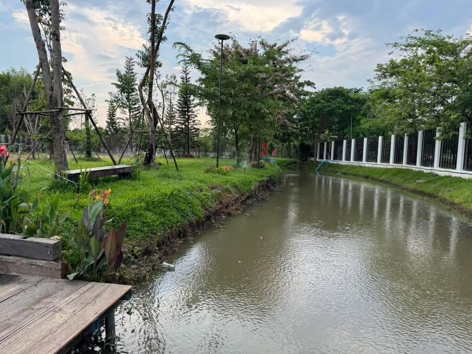 ที่ดินริมน้ำแปลงสวย ทำเลทองใกล้เมืองเชียงใหม่ 