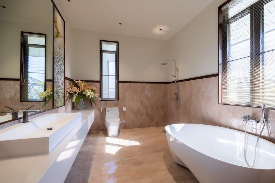 Brand New Luxury Villa Preview 6
