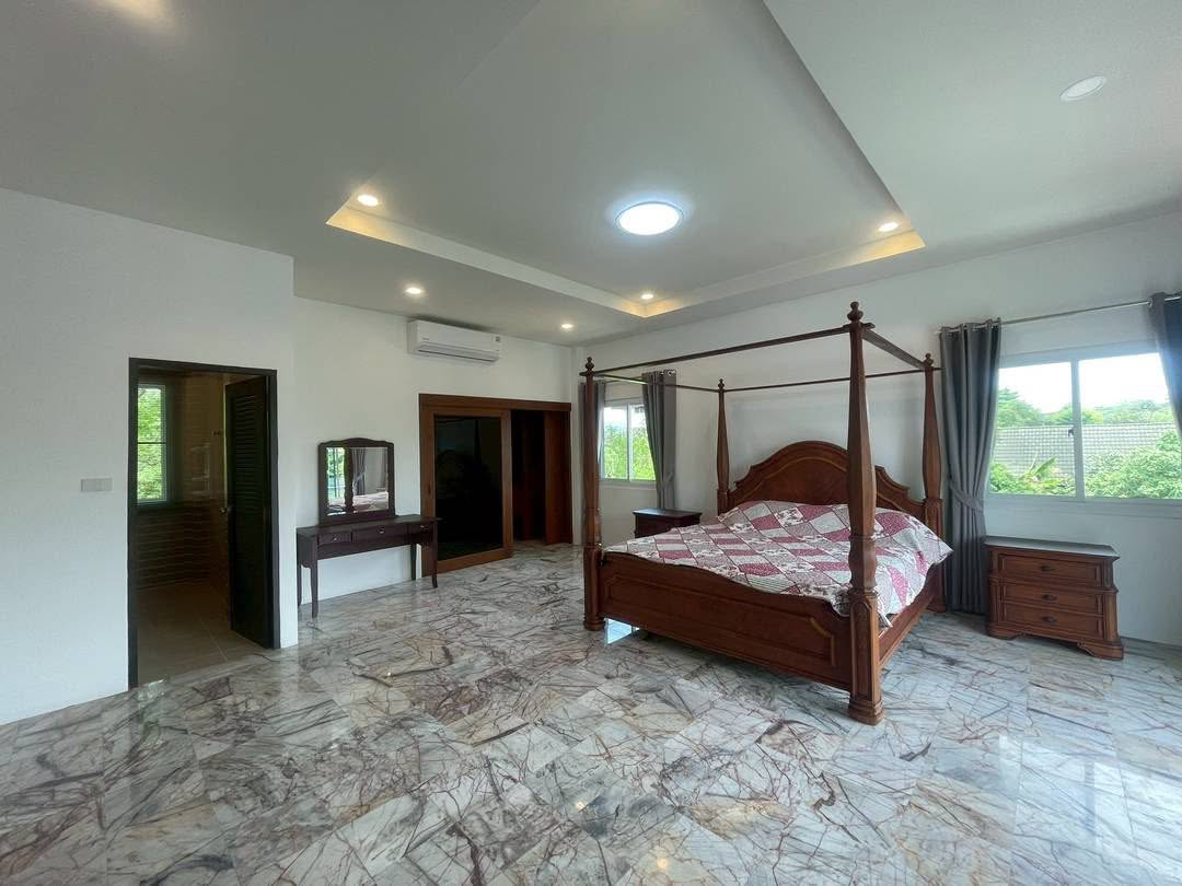 Newly renovated single house Preview 7