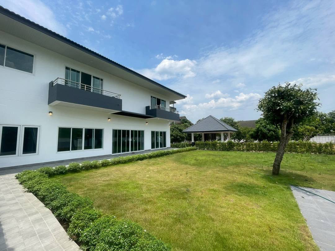 Newly renovated single house