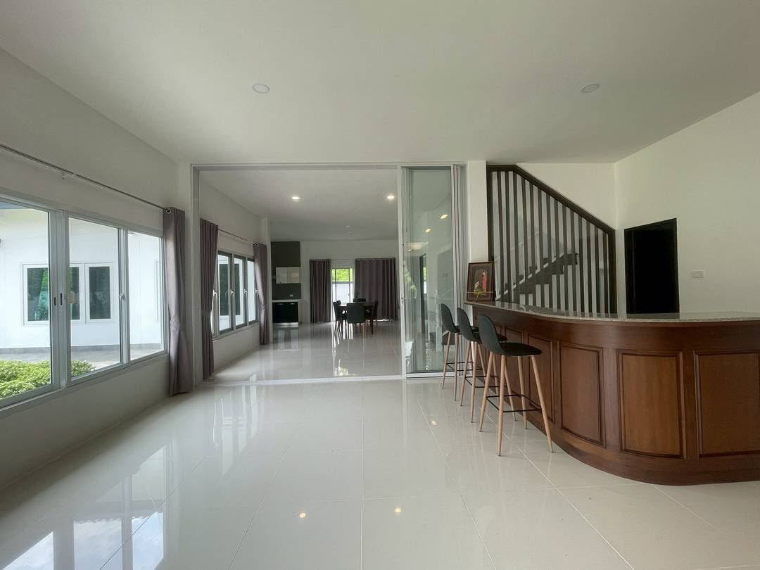 Newly renovated single house Preview 5
