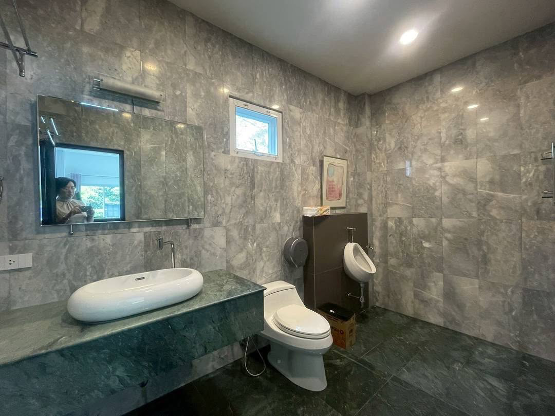 Newly renovated single house Preview 4