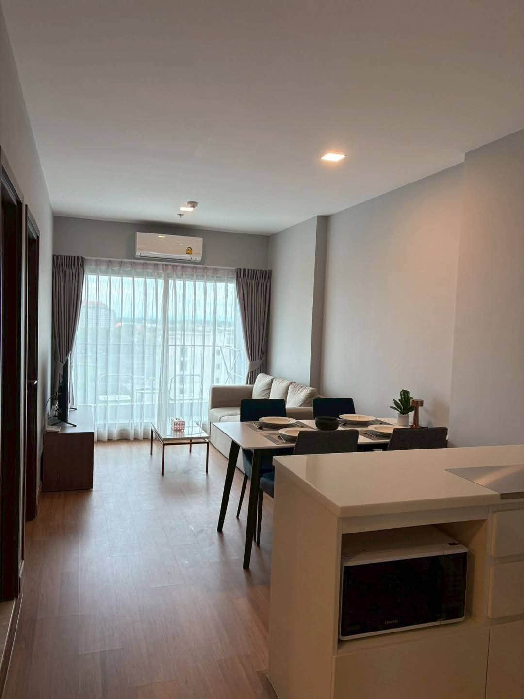 Luxury 2BR Condo for Rent Preview 7