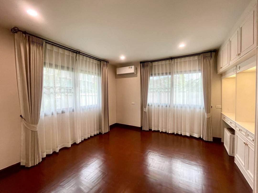 Newly Renovated House for Rent Preview 4