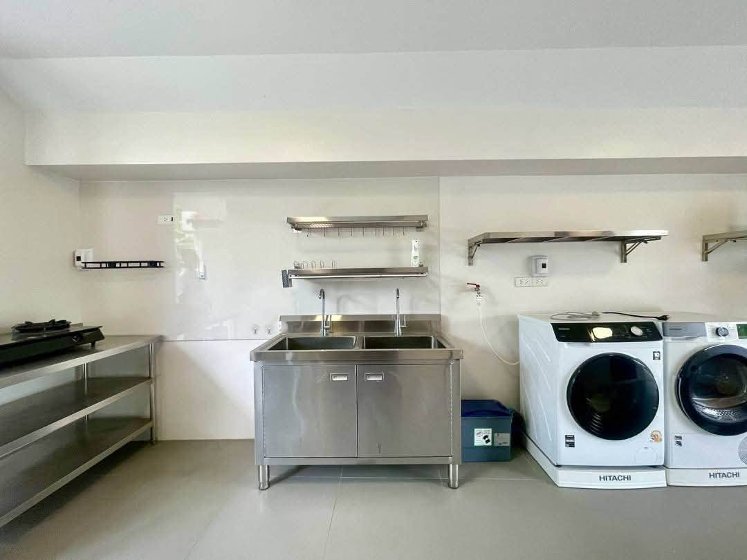Newly Renovated House for Rent Preview 3