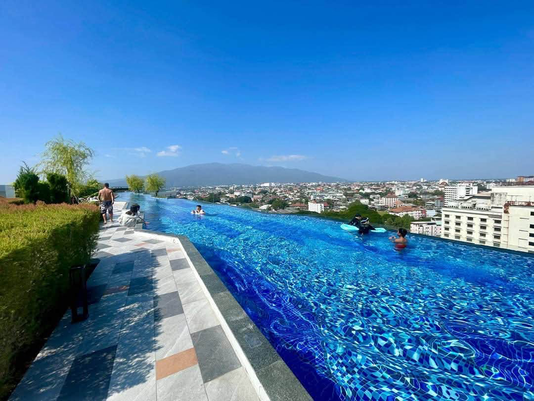 Luxury 2BR Condo for Rent Preview 2