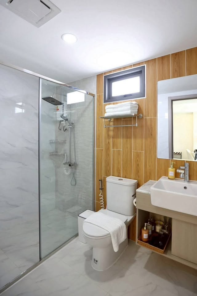 ขายคอนโดห้องมุม ชั้น 8 ที่ The One Condo เชียงใหม่ / For Sale Top Floor Conner unit at The One Condo Chiang Mai ระเบียงกว้าง วิวต้นไม้เปิดโล่ง พร้อมพื้นที่ส่วนกลางที่ตอบโจทย์ทุกวัน (The One Chiang Mai : เดอะ วัน เชียงใหม่) Preview 2