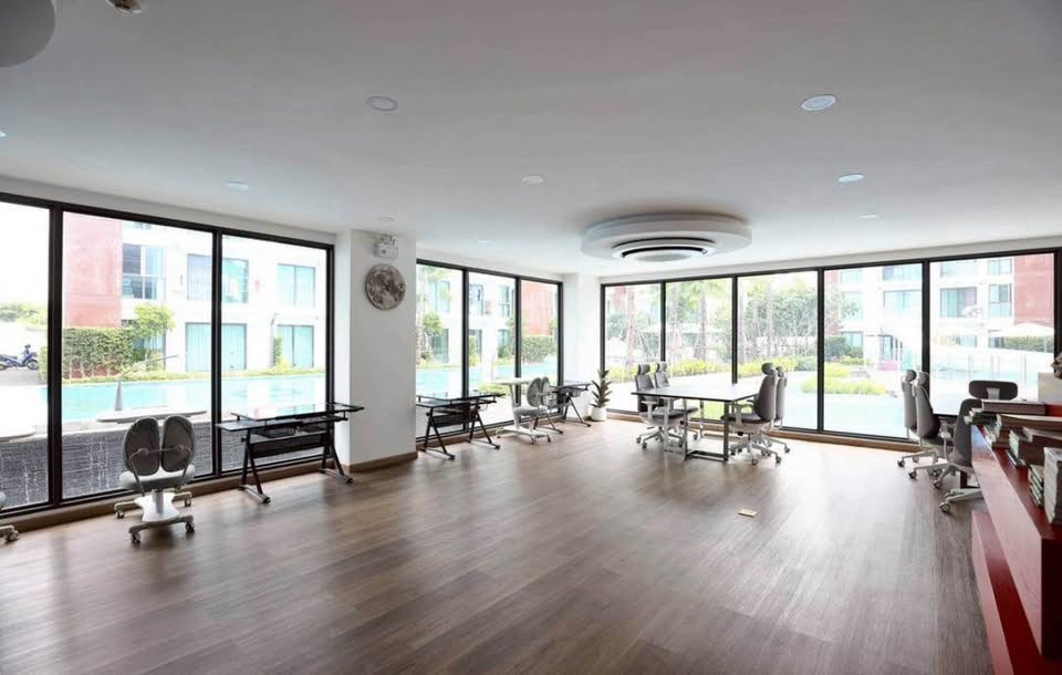 ขายคอนโดห้องมุม ชั้น 8 ที่ The One Condo เชียงใหม่ / For Sale Top Floor Conner unit at The One Condo Chiang Mai ระเบียงกว้าง วิวต้นไม้เปิดโล่ง พร้อมพื้นที่ส่วนกลางที่ตอบโจทย์ทุกวัน (The One Chiang Mai : เดอะ วัน เชียงใหม่) Preview 4
