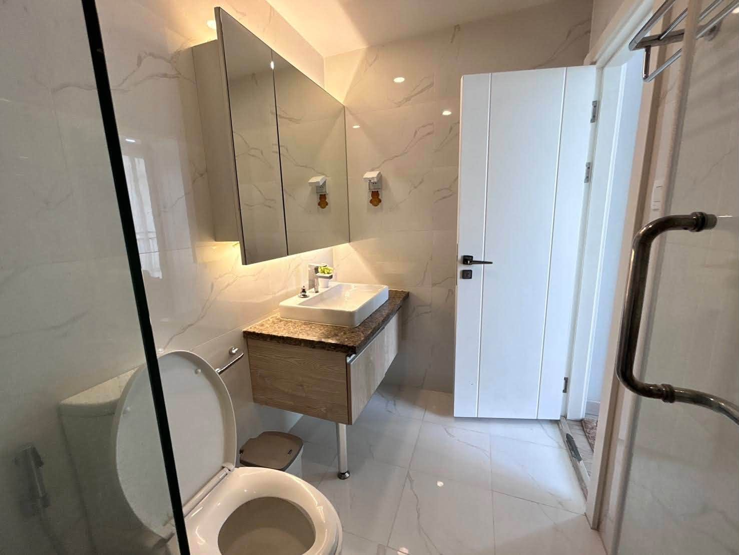 Condo for Rent at The 8 Condo, Chiang Mai Conveniently located near MAYA Lifestyle Shopping Center and One Nimman. Preview 6