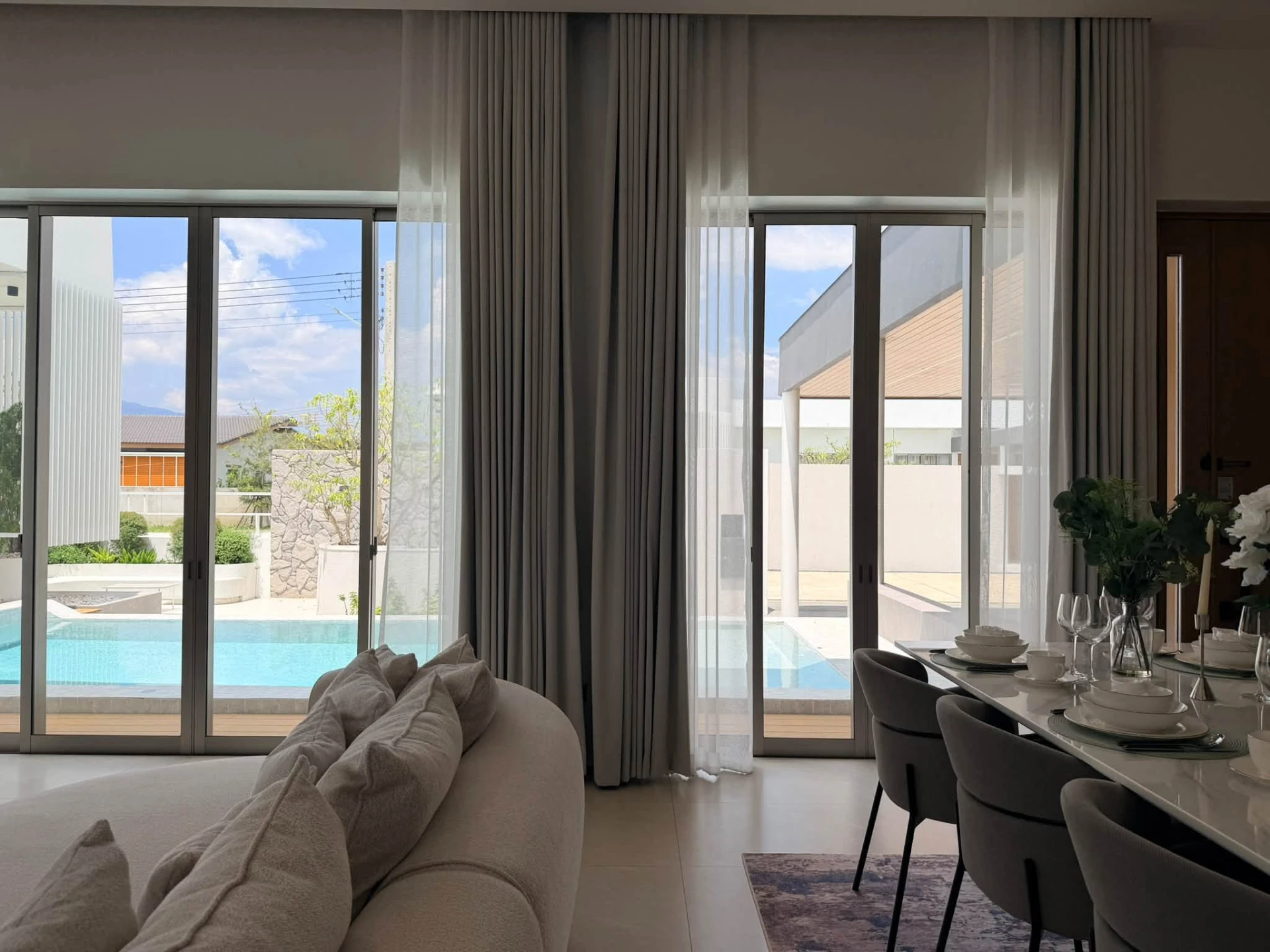 ขาย Luxury Pool Villa ชั้นเดียว เชียงใหม่ บรรยากาศรีสอร์ต บนทำเลสันผักหวาน–หางดง เชียงใหม่ สัมผัสการอยู่อาศัยที่ผสานความเรียบหรู ความเป็นส่วนตัว และธรรมชาติเข้าด้วยกันอย่างลงตัว Preview 5