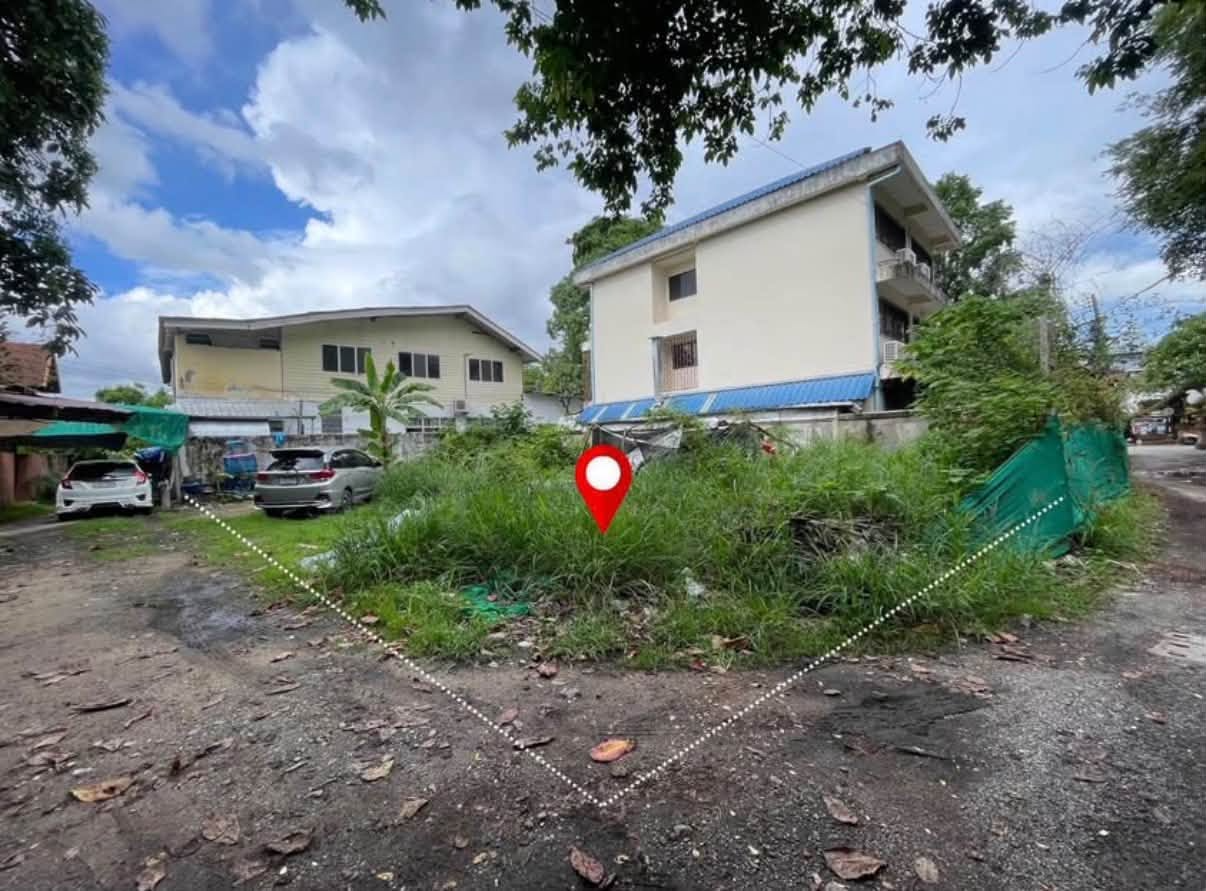 Prime Land for Sale in Chiang Mai City Center – Near Wat Lok Moli and the Old City Moat