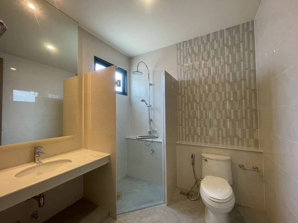 Modern Luxury House Preview 5